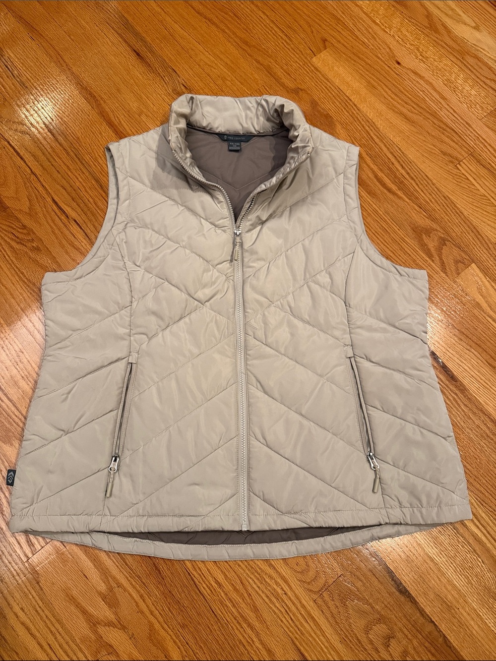 Quilted Puffer Vest - Women